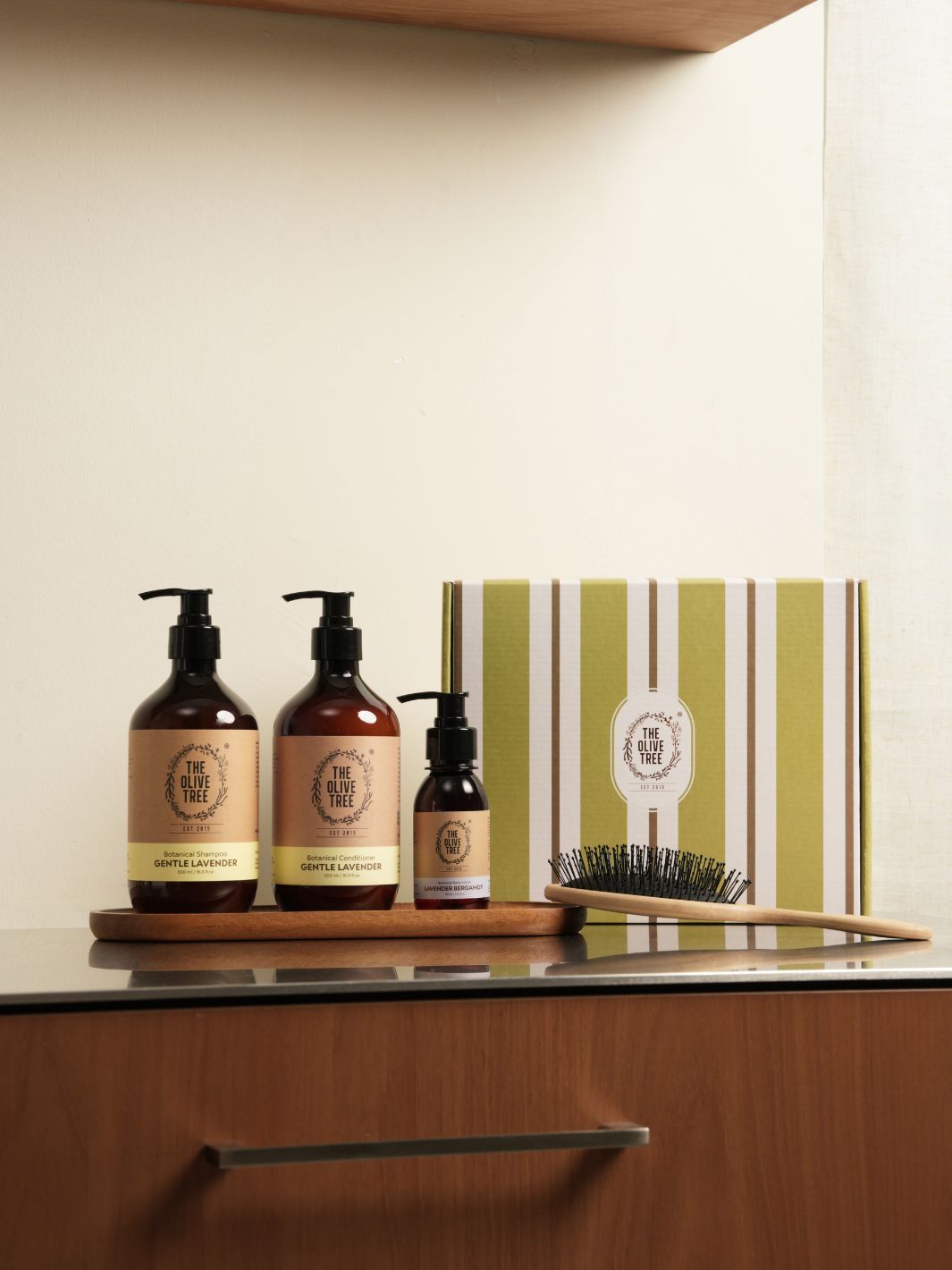 [2026 Holiday Collection] Set J3 Hair Vitality Duo - Sensitive Scalp &amp; Kids + Brush