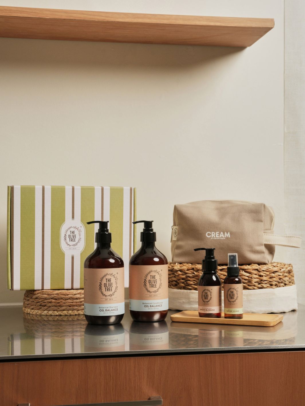 [2026 Holiday Collection] Set A2 Master Scalp &amp; Hair Set - Oil Balance Trio &amp; CREAM Pouch